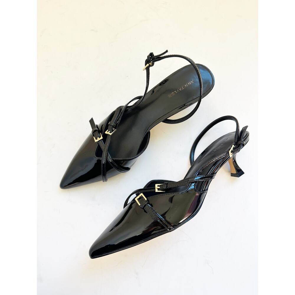 NWOB Ann Taylor Strappy Pointy Toe Patent Pump Black 6M Gold Buckles
